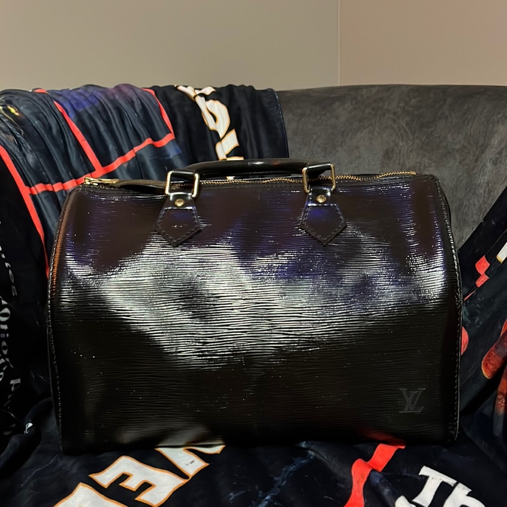 Louis Vuitton Epi Speedy 30